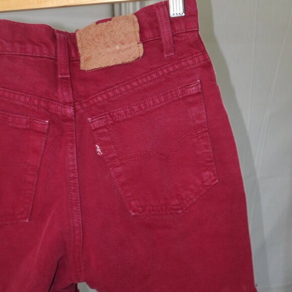 Vintage Levi's Cut-Off Jean Shorts - Picture 4 of 4